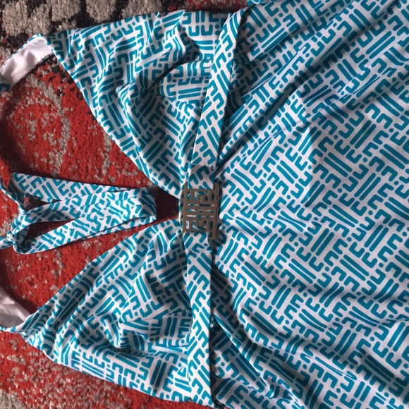 A halter summer dress - Picture 2 of 2